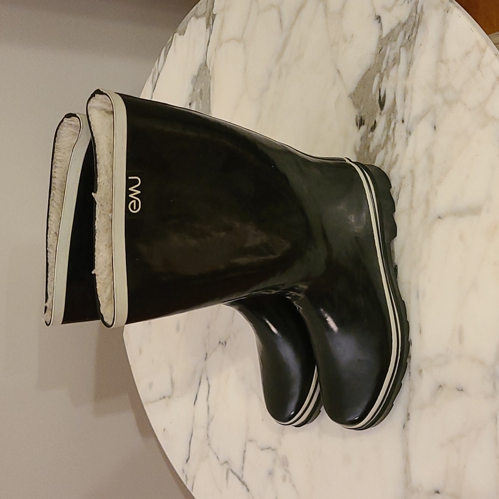 Emu rain boots/ snow boots black size 10